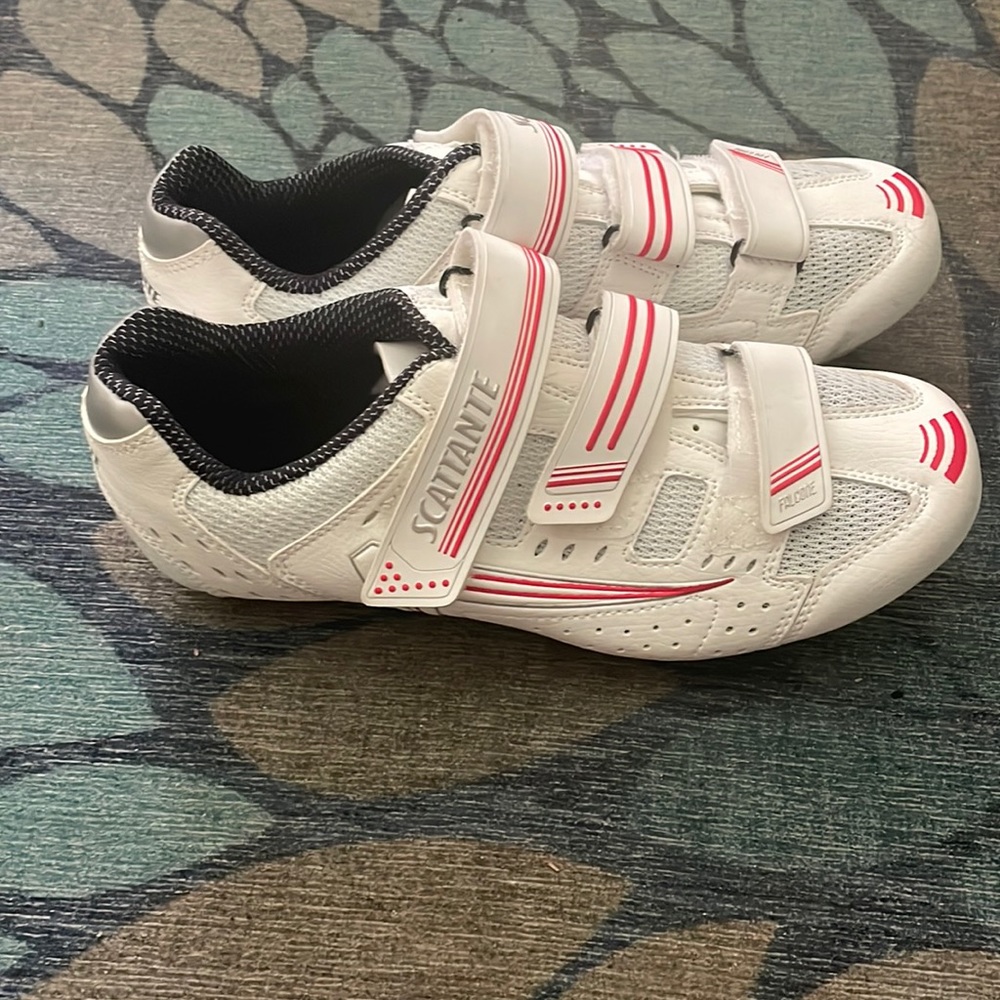 Scattante bike shoes, size 39